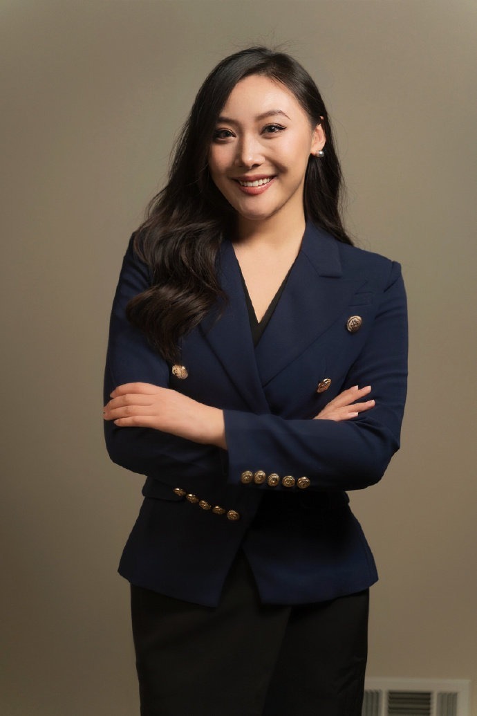 Professional portrait of Laura